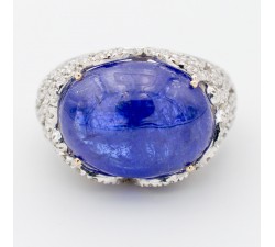 Anello tanzanite cabochon Ct.14,74 e diamanti in oro 18Kt