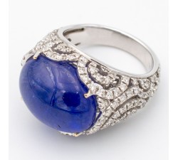 Anello tanzanite cabochon Ct.14,74 e diamanti in oro 18Kt