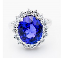 Anello Margherita Tanzanite Ct. 6,63 e Diamanti in oro 18Kt