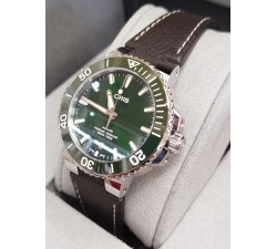 Oris Aquis Date 39,5 Green 01 733 7732 4157-07 5 21 10FC