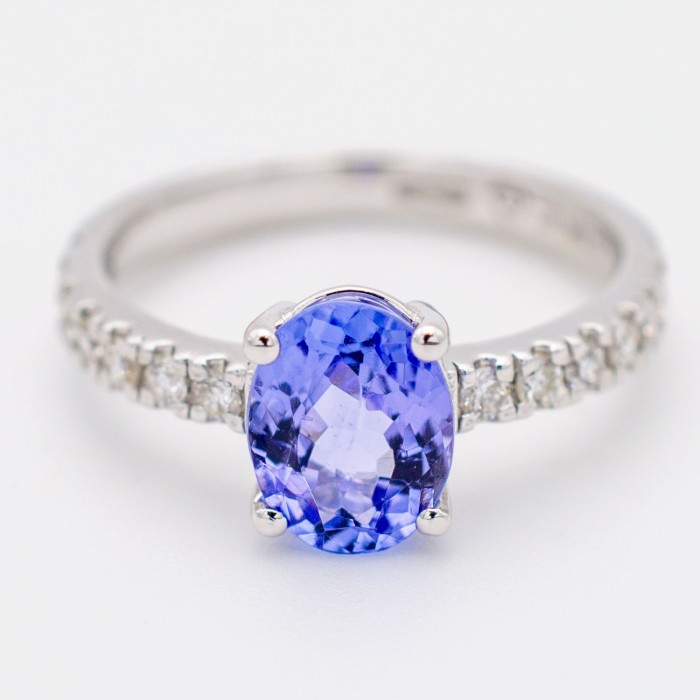 Anello Tanzanite Ct. 1,37 e Diamanti in oro 18Kt - DIENNECI GIOIELLI