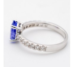 Anello Tanzanite Ct. 1,37 e Diamanti in oro 18Kt - DIENNECI GIOIELLI