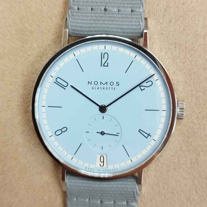 NOMOS Tangente 38 Date Frostblau 175 Limited Edition NEW 179.S23 NOMOS Tangente 38 Date Frostblau 175 Limited Edition NEW 179.S23