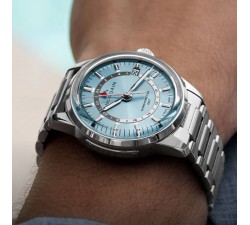 Norqain Freedom 60 GMT Ref. N2000S02A/IA201 indossato