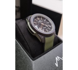 Norqain Wild ONE 42 Khaki NNQ3000QBK1A/B002 – Orologio mai indossato con garanzia