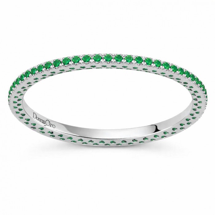 Anello veretta girodito in oro bianco 18Kt con smeraldi ct 0,28 della collezione Passione DAE12798 DonnaOro Jewels