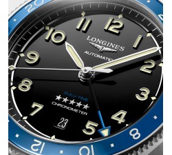Longines Spirit Zulu Time dettaglio lunetta ceramica blu