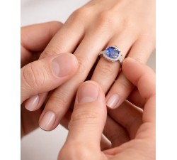 Anello Tanzanite quadrata Ct. 2,24 e Diamanti in oro 18Kt - DIENNECI GIOIELLI