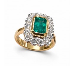 Anello oro giallo e bianco 18kt con smeraldo naturale 1,45ct e contorno diamanti 0,50ct