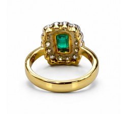 Anello Margherita Smeraldo Ct. 1,45 e Diamanti ct. 0,50 in oro 18Kt - DIENNECI GIOIELLI