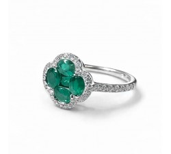 Anello a Fiore in Oro Bianco 18 kt con Smeraldi ct 0,74 e Diamanti ct 0,26 - DIENNECI GIOIELLI