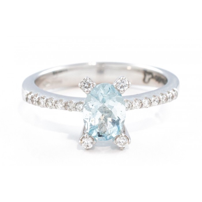 Anello Acquamarina e Diamanti ct. 0,26 in oro 18Kt Anello Acquamarina e Diamanti ct. 0,26 in oro 18Kt