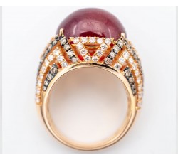 Anello rubino cabochon e diamanti in oro 18Kt - DIENNECI GIOIELLI