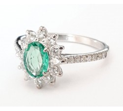 Anello Margherita Smeraldo Ct. 0,56 e Diamanti ct. 0,35 in oro 18Kt - DIENNECI GIOIELLI