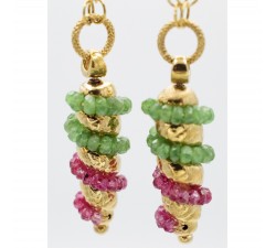 Orecchini pendenti con smeraldi e rubini in oro giallo 18kt