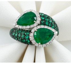 Anello Contrarier con Smeraldi e Diamanti in Oro Bianco 18kt – DIENNECI GIOIELLI